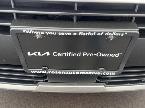 Certified 2023 Kia Niro EX image 31