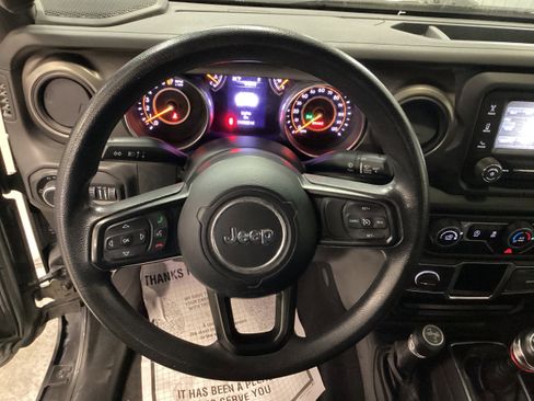 Used 2018 Jeep Wrangler Sport image 16