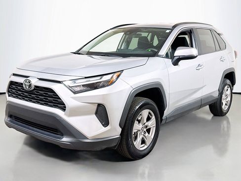 Used 2025 Toyota RAV4 XLE FWD image 1
