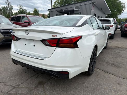 Used 2023 Nissan Altima 2.5 SR FWD image 7