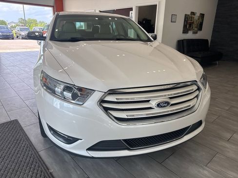 Used 2013 Ford Taurus Limited FWD image 7
