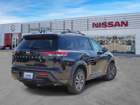 New 2026 Nissan Pathfinder SV image 6