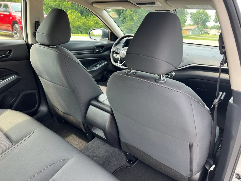 Used 2025 Nissan Altima 2.5 S FWD image 16