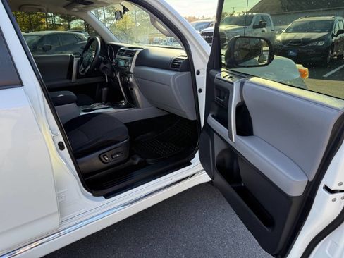 Used 2013 Toyota 4Runner SR5 image 24