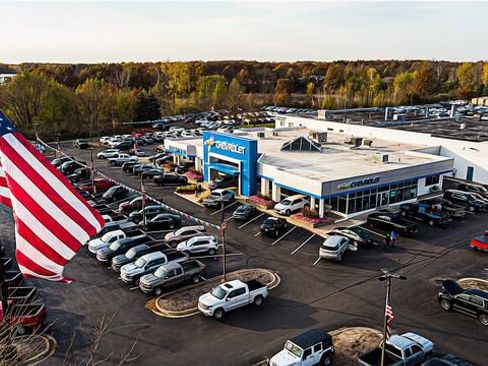 Used 2015 Jeep Cherokee Sport w/ Cold Weather Group image 3