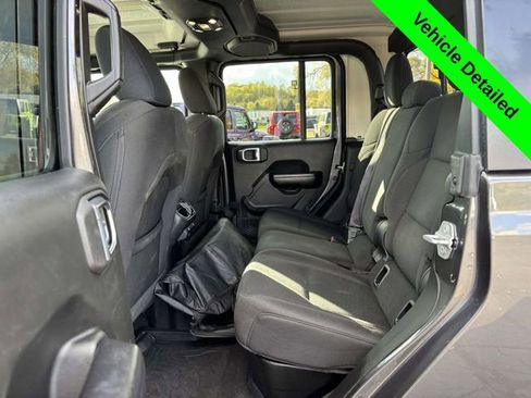 Used 2021 Jeep Gladiator Sport image 22