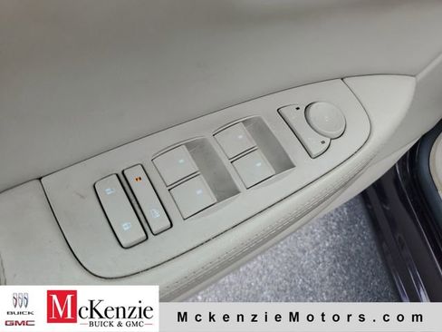 Used 2008 Cadillac DTS FWD image 9