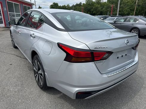 Used 2022 Nissan Altima 2.5 SV image 8