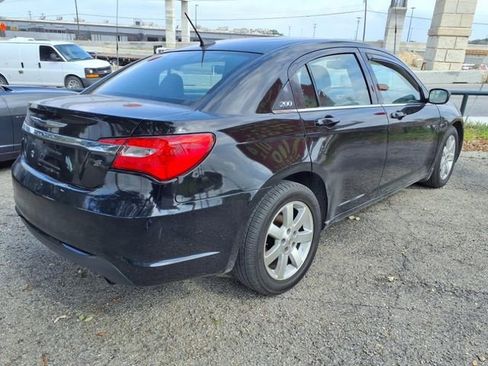 Used 2013 Chrysler 200 Touring w/ S Exterior Appearance Pkg image 5