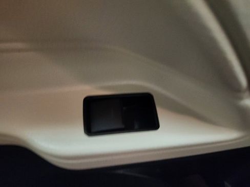 Certified 2022 Toyota Sienna XLE image 33