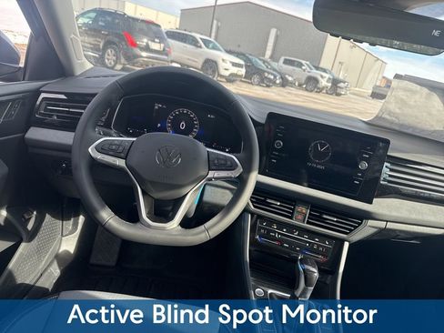 New 2026 Volkswagen Jetta SE image 8