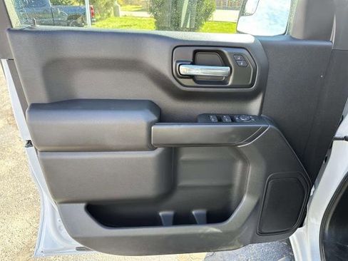 Certified 2024 Chevrolet Silverado 1500 Custom Trail Boss w/ LPO, Dark Essentials Package image 7