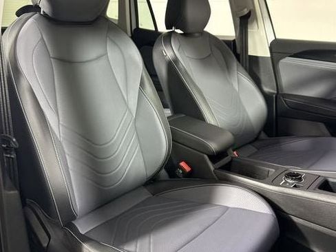 New 2026 Volkswagen Tiguan SE image 14