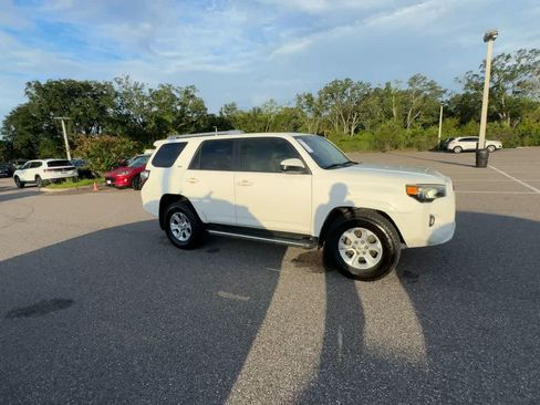 Used 2016 Toyota 4Runner SR5 RWD image 9