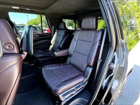 Used 2023 Cadillac Escalade Sport Platinum AWD/4WD image 35