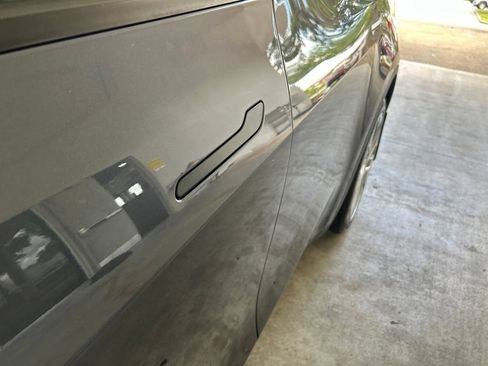 Used 2023 Tesla Model Y Long Range AWD/4WD image 18