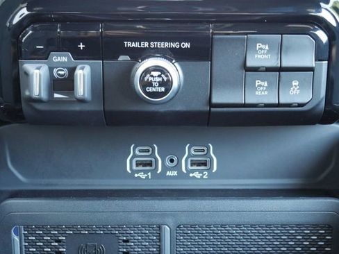 Used 2026 RAM 1500 Big Horn AWD/4WD image 23