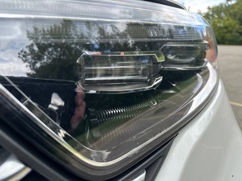 Used 2023 Ford Explorer Platinum image 11