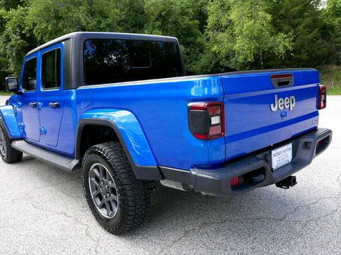 Used 2020 Jeep Gladiator Overland image 8
