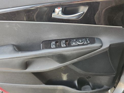Used 2016 Kia Sorento EX w/ EX Premium Package image 24