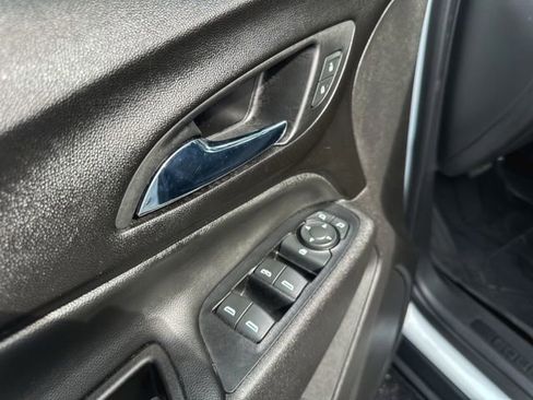 Used 2020 Chevrolet Equinox LT w/ Driver Convenience Package AWD/4WD image 14