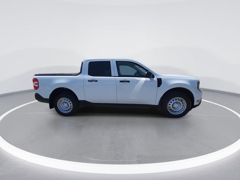 Used 2025 Ford Maverick XL w/ Equipment Group 102A AWD/4WD image 9