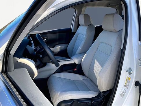 Used 2025 Honda HR-V LX image 17