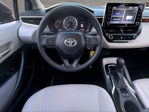 Used 2020 Toyota Corolla LE image 8