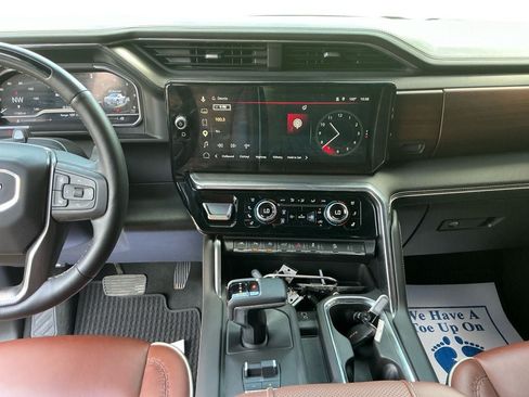 Used 2025 GMC Sierra 1500 Denali Ultimate AWD/4WD image 11