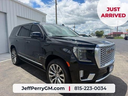 Used 2021 GMC Yukon Denali w/ Denali Premium Package AWD/4WD image 8