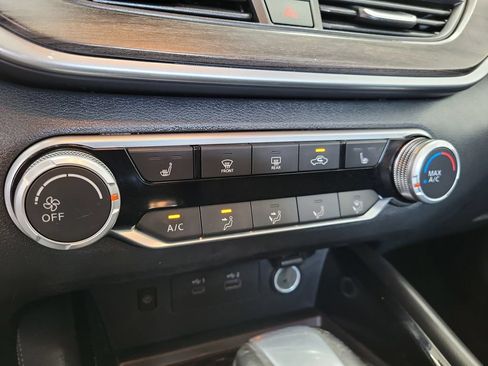 Used 2024 Nissan Altima 2.5 SV w/ SV Premium Package FWD image 31