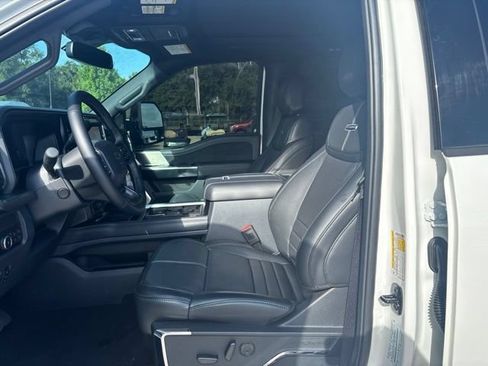 Used 2026 Ford F450 Platinum w/ FX4 Off-Road Package AWD/4WD image 9