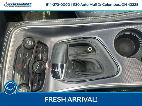 Used 2015 Dodge Challenger SRT RWD image 25