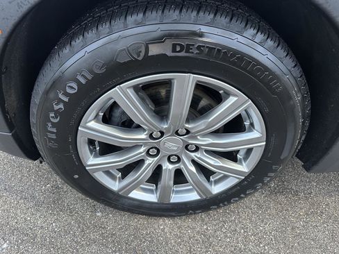 Used 2020 Cadillac XT4 Premium Luxury image 12