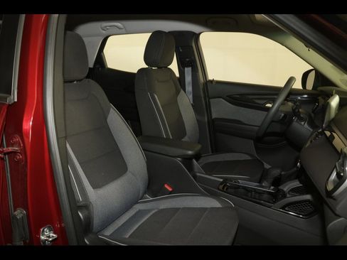 Certified 2025 Chevrolet TrailBlazer LT FWD image 27