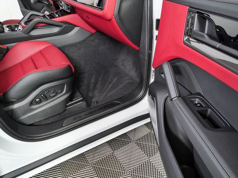 New 2026 Porsche Cayenne GTS AWD/4WD image 26