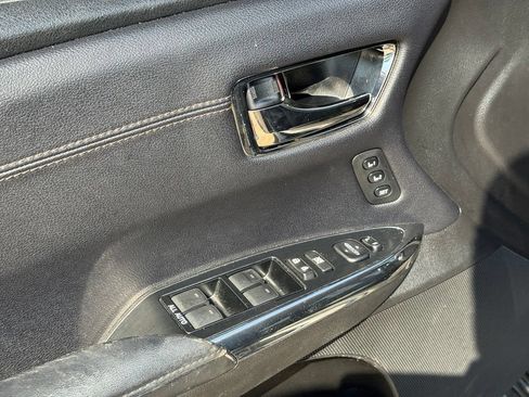 Used 2018 Toyota Avalon Touring w/ All Weather Liner Package FWD image 11
