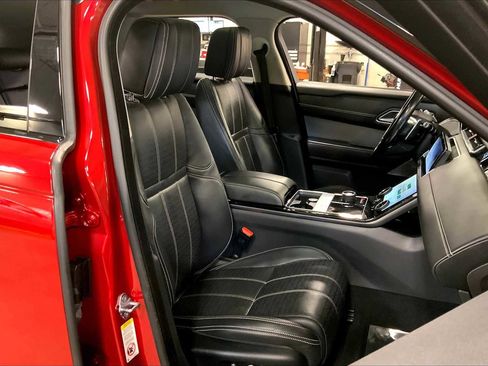 Used 2018 Land Rover Range Rover Velar R-Dynamic HSE image 9