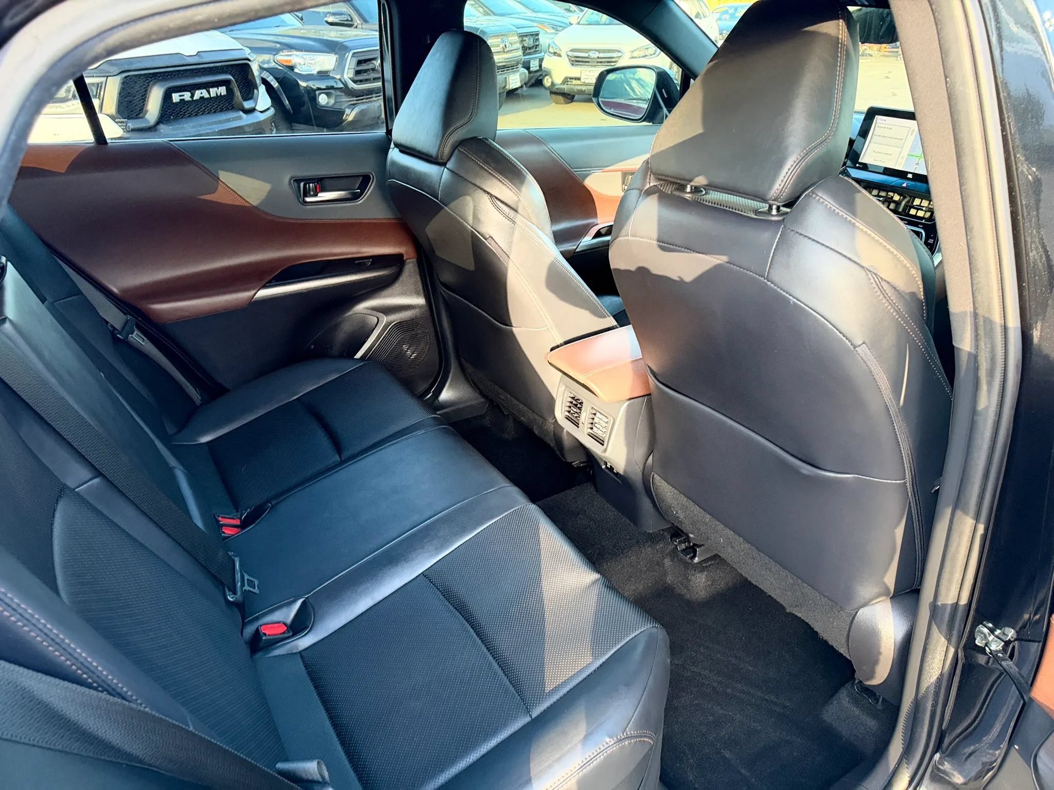 Used 2021 Toyota Venza Limited w/ Advanced Technology Package AWD/4WD image 17