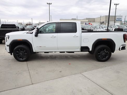 New 2026 GMC Sierra 2500 AT4 image 3