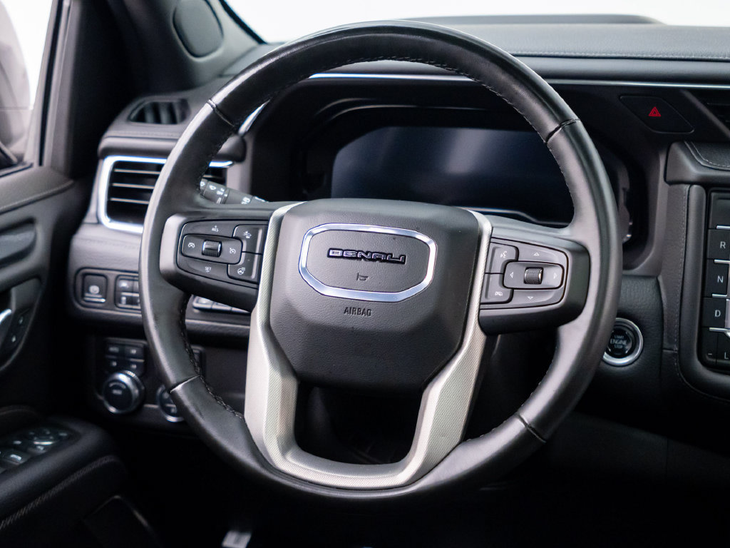 Used 2024 GMC Yukon XL Denali AWD/4WD image 13