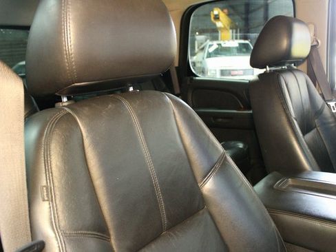 Used 2010 GMC Yukon SLT w/ Suspension Package, Autoride image 11