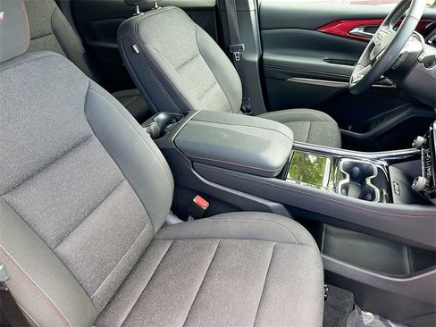 Used 2024 Chevrolet Traverse Z71 image 29