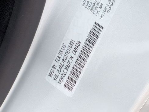 New 2026 Chrysler Pacifica Select image 32