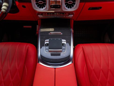Used 2025 Mercedes-Benz G 63 AMG 4MATIC image 37
