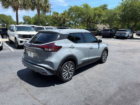 Used 2021 Nissan Kicks SV FWD image 8