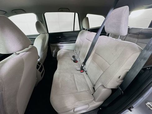 Used 2019 Honda Pilot LX image 23