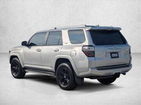Used 2017 Toyota 4Runner SR5 image 7