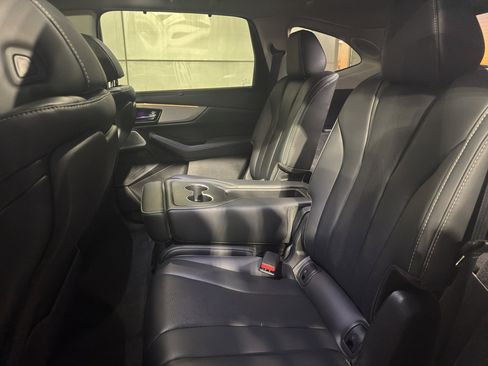 Certified 2025 Acura MDX w/Technology Package image 15