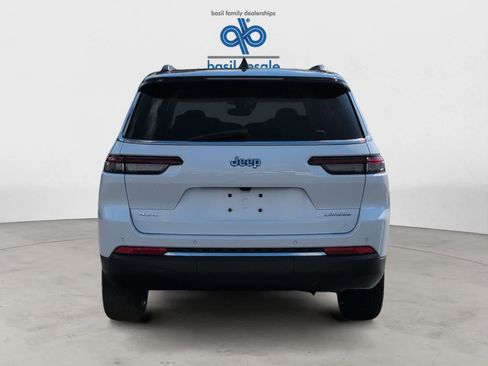 Used 2024 Jeep Grand Cherokee L Laredo w/ Luxury Tech Group I image 6